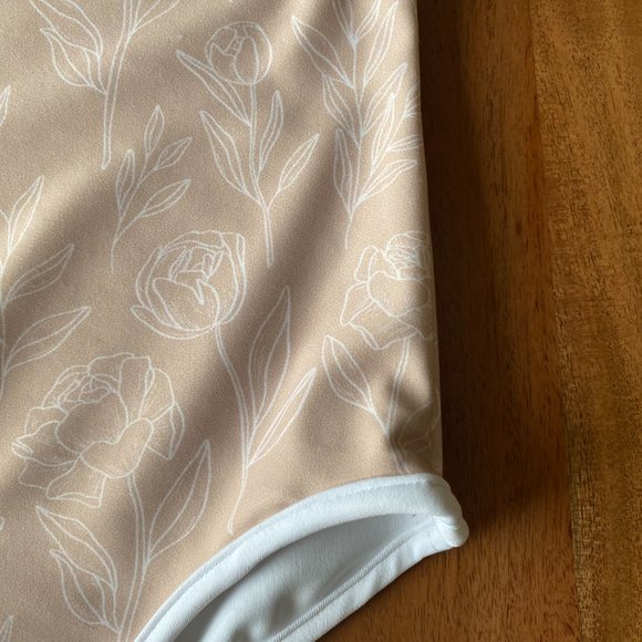 ❌SOLD Peony Print Swimsuit NWOT 18-24 months - Picture 3 of 4